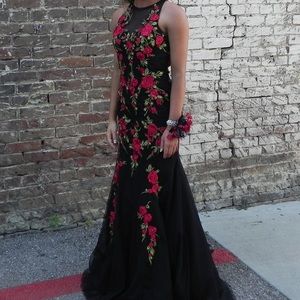 Mori Lee size 2 prom dress!